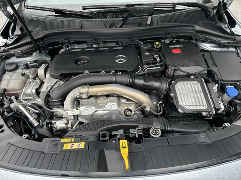Certified 2025 Mercedes-Benz GLA 250 4MATIC image 51