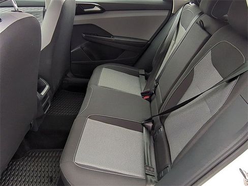 Used 2024 Volkswagen Taos S image 15