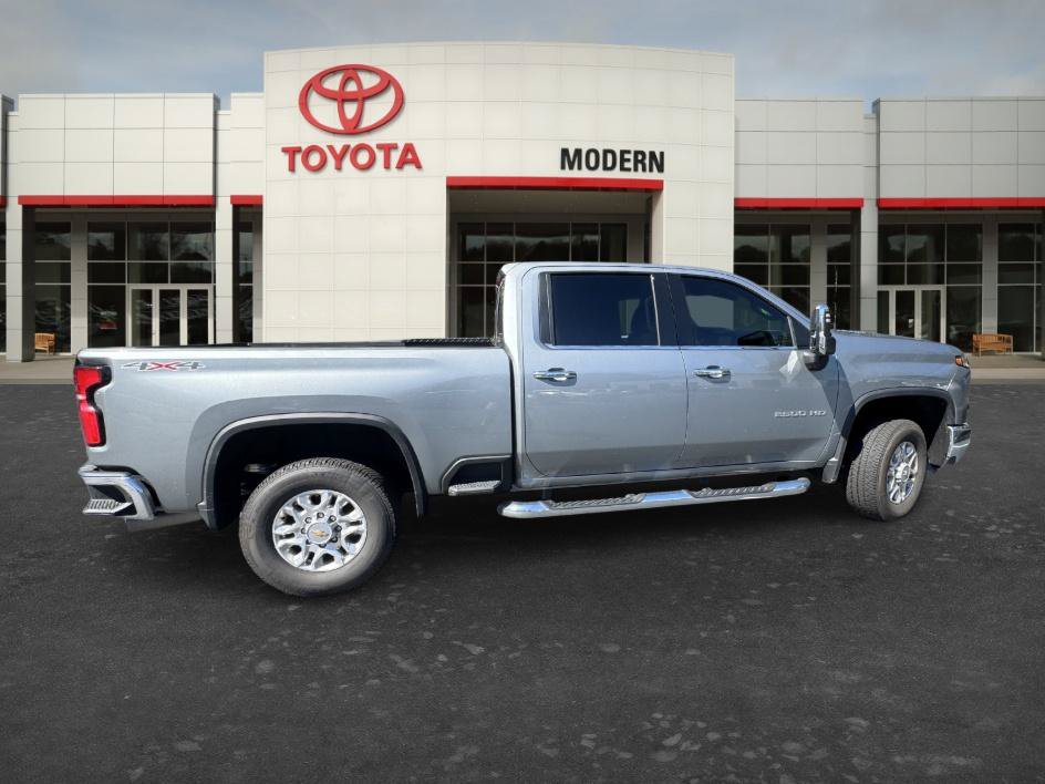 Used 2025 Chevrolet Silverado 2500 LTZ w/ LTZ Premium Package AWD/4WD image 22
