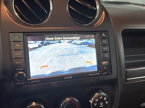 Used 2016 Jeep Patriot High Altitude AWD/4WD image 16