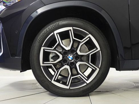 Used 2025 BMW X1 xDrive28i w/ Technology Package image 5