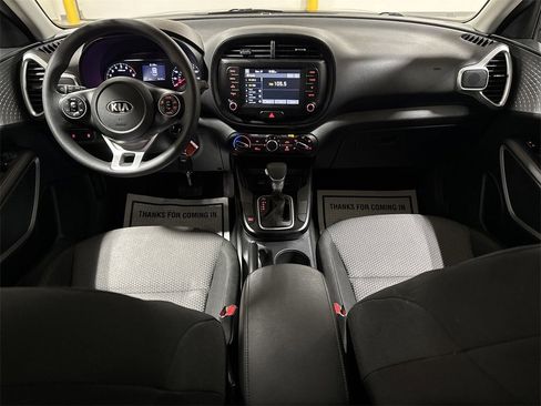 Used 2020 Kia Soul LX image 10