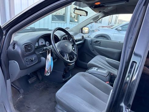 Used 2005 Dodge Grand Caravan SXT FWD image 12
