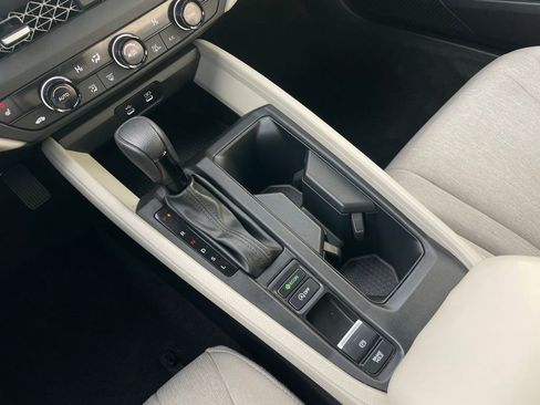 Used 2023 Honda Accord EX image 19