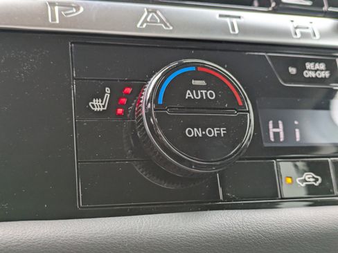 New 2026 Nissan Pathfinder SL FWD image 18