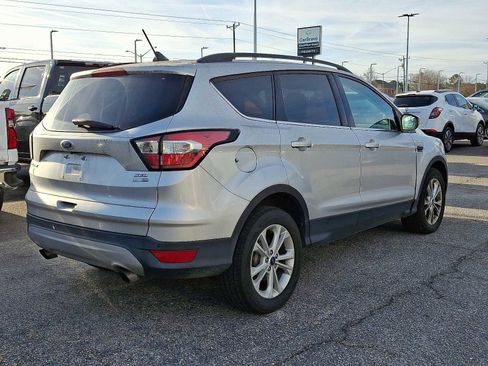 Used 2018 Ford Escape SEL image 3