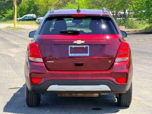 Used 2017 Chevrolet Trax LT w/ LT Convenience Package FWD image 6