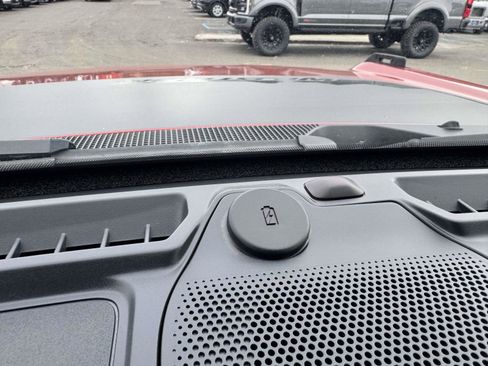 Used 2024 Ford Bronco Wildtrak image 46