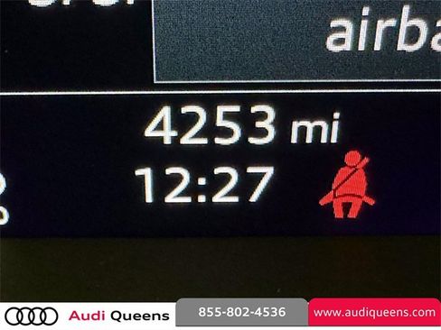 Used 2025 Audi Q4 e-tron Premium Plus w/ Premium Plus image 34