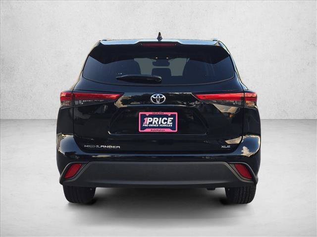 Used 2023 Toyota Highlander XLE FWD image 7
