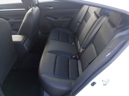 New 2025 Nissan Altima 2.5 SR image 12