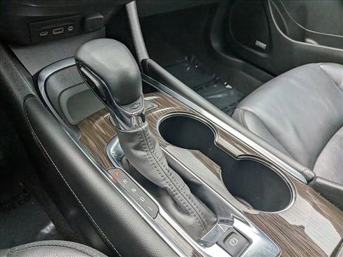 Used 2024 Chevrolet Malibu LT image 11