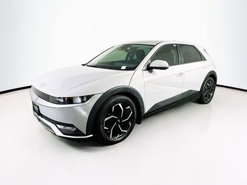 Used 2024 Hyundai Ioniq 5 SE image 3