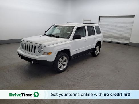 Used 2017 Jeep Patriot Latitude FWD image 1