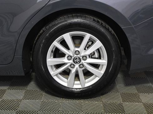 Used 2025 Toyota Camry LE w/ Convenience Package image 20