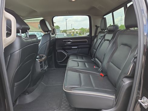 Used 2022 RAM 1500 Laramie AWD/4WD image 11