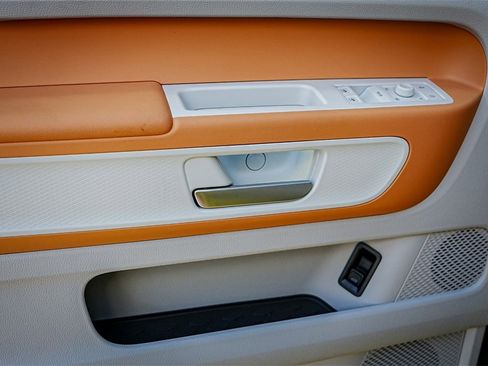 New 2025 Volkswagen ID. Buzz Pro S Plus image 21