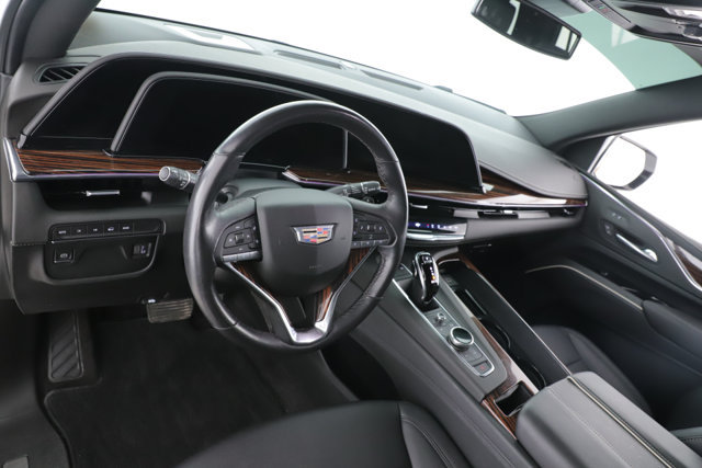 Used 2022 Cadillac Escalade Luxury w/ LPO, Floor Liner Package AWD/4WD image 17