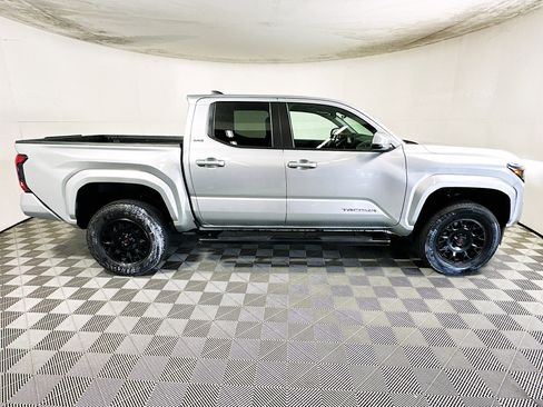 Used 2025 Toyota Tacoma SR5 image 2