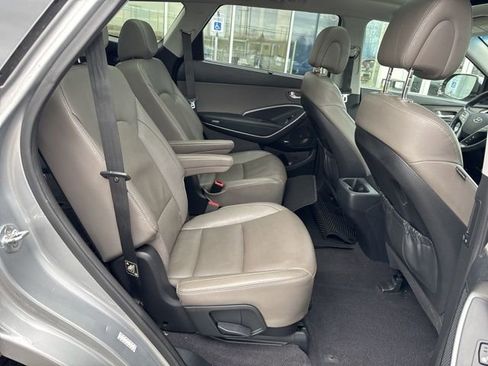 Used 2017 Hyundai Santa Fe Limited w/ Cargo Package image 11