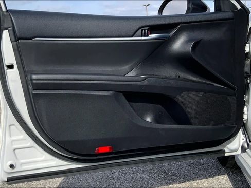 Used 2023 Toyota Camry SE image 21