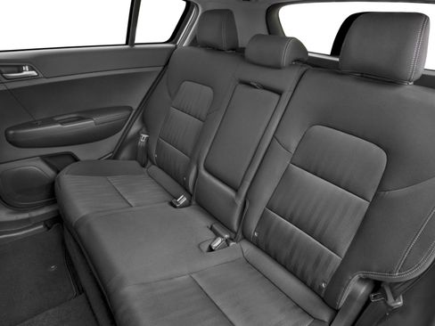 Used 2018 Kia Sportage LX image 9