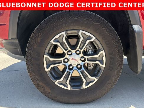 Used 2024 GMC Canyon AT4 w/ Technology Package AWD/4WD image 30
