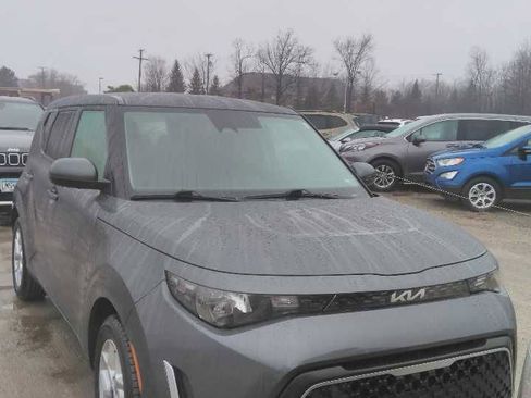 Used 2024 Kia Soul LX w/ Option Group 015 image 1
