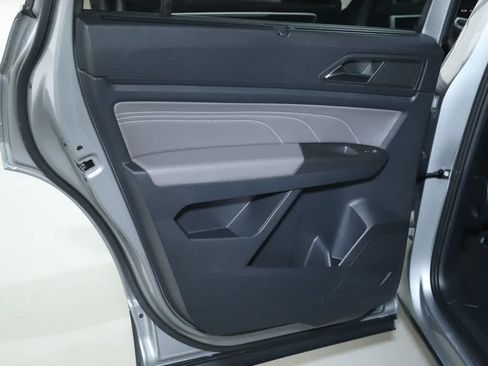 Certified 2023 Volkswagen Atlas SE AWD/4WD image 13