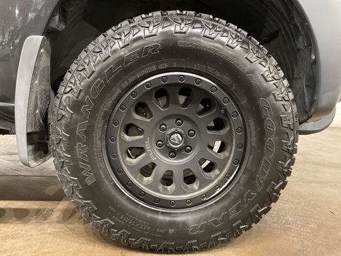 Used 2012 Nissan Xterra PRO-4X w/ Pro-4x Leather Pkg image 19