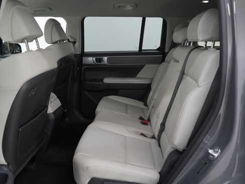 Used 2025 Hyundai Santa Fe SEL image 15