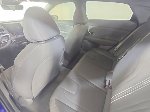 Used 2024 Hyundai Elantra SEL image 27
