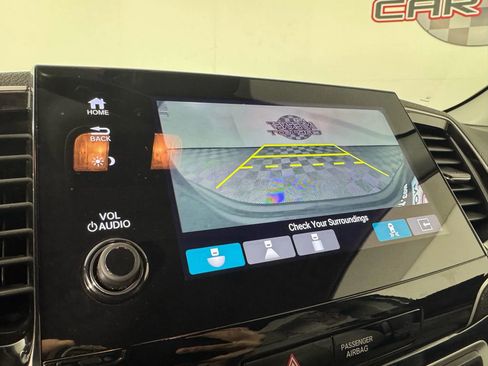 Used 2021 Honda Pilot Touring image 18