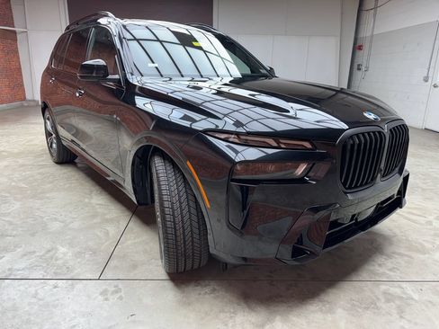 Used 2027 BMW X7 xDrive40i w/ M Sport Package AWD/4WD image 7