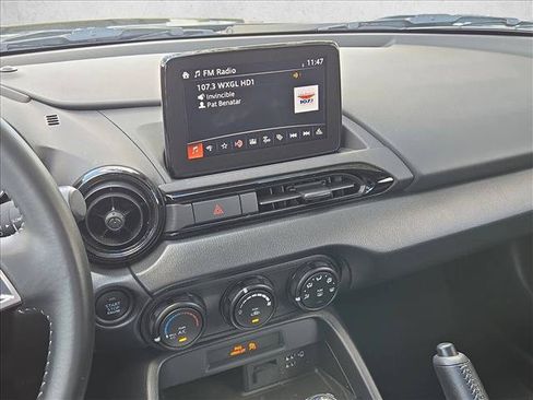 Used 2022 MAZDA MX-5 Miata Sport RWD image 12