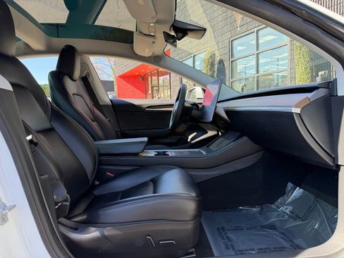 Used 2023 Tesla Model 3 Standard Range image 33