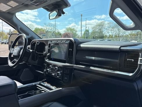 Used 2024 Ford F350 Lariat w/ Lariat Ultimate Package AWD/4WD image 27