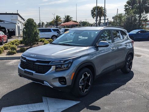 Certified 2024 Kia Seltos EX image 4