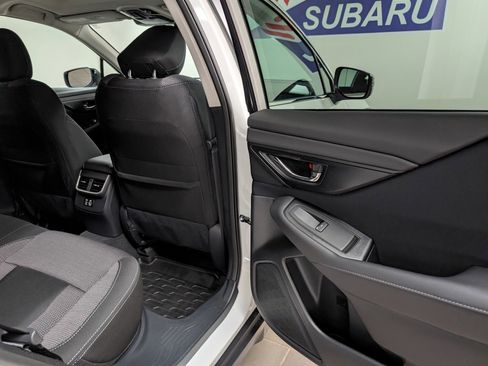 Used 2025 Subaru Outback Premium image 33