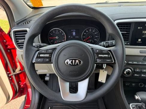 Used 2020 Kia Sportage LX FWD image 18