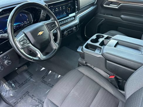 Used 2025 Chevrolet Silverado 1500 LT RWD image 10
