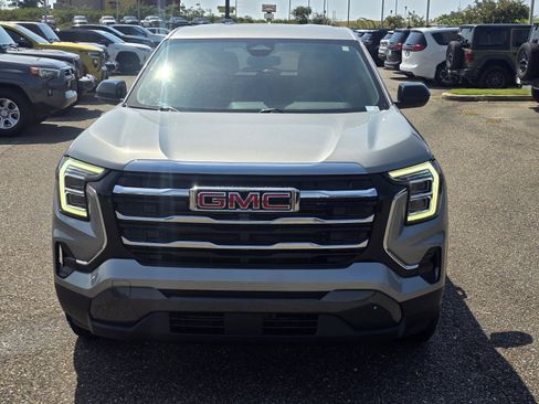 Used 2025 GMC Terrain Elevation AWD/4WD image 2