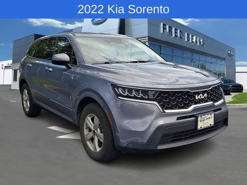 Used 2022 Kia Sorento LX FWD image 1