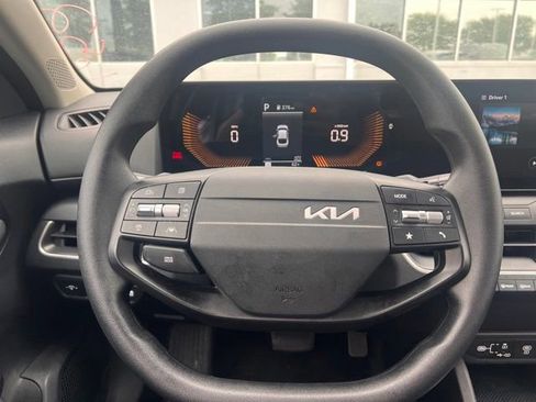 Used 2025 Kia K4 FWD image 12