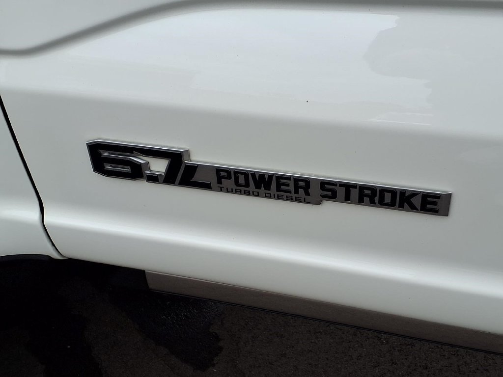 Used 2024 Ford F350 Platinum w/ FX4 Off-Road Package AWD/4WD image 11