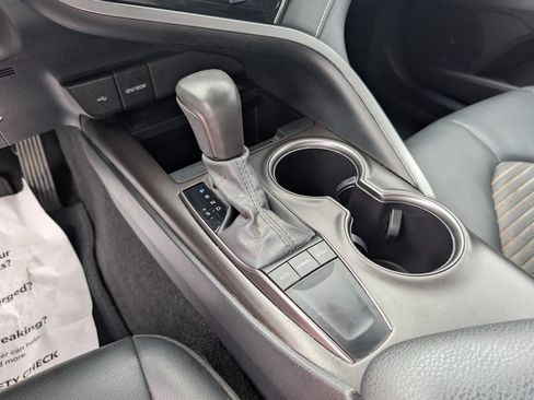 Used 2024 Toyota Camry SE FWD image 16