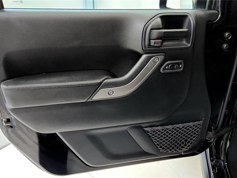 Used 2017 Jeep Wrangler Sport image 19