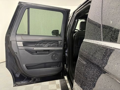 Used 2024 Ford Expedition Max Platinum AWD/4WD image 12
