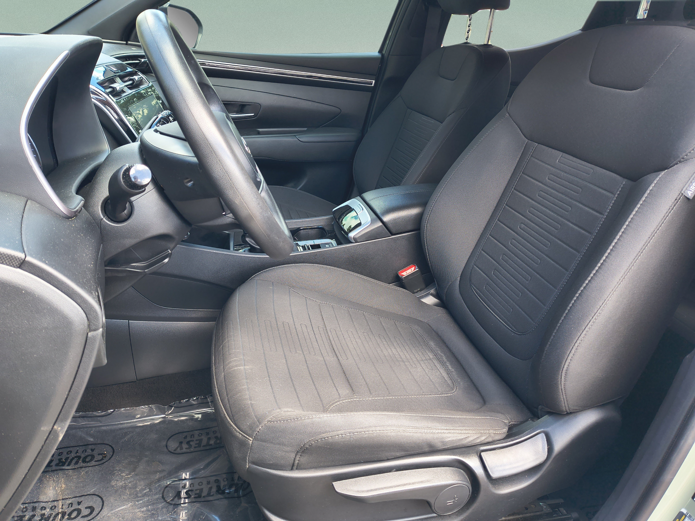 Certified 2023 Hyundai Santa Cruz SE FWD image 17