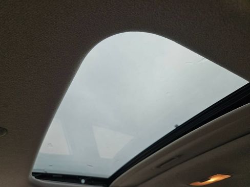 Used 2025 Hyundai Venue SEL FWD image 23